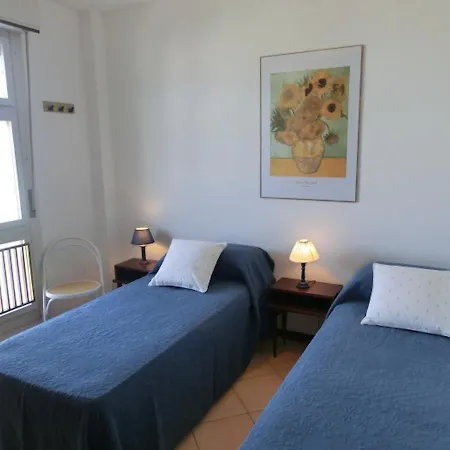 Elegant Renovated Flat On The 11th Floor With Lift With Sea View Lägenhet *