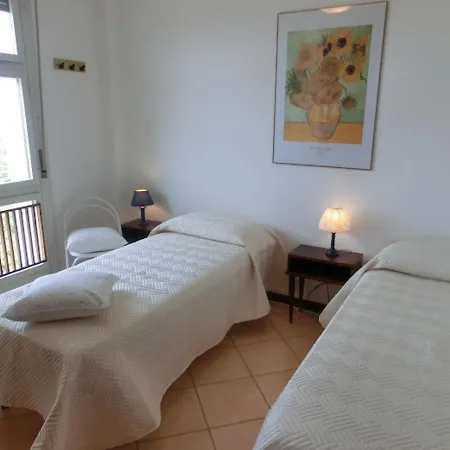 Elegant Renovated Flat On The 11th Floor With Lift With Sea View *